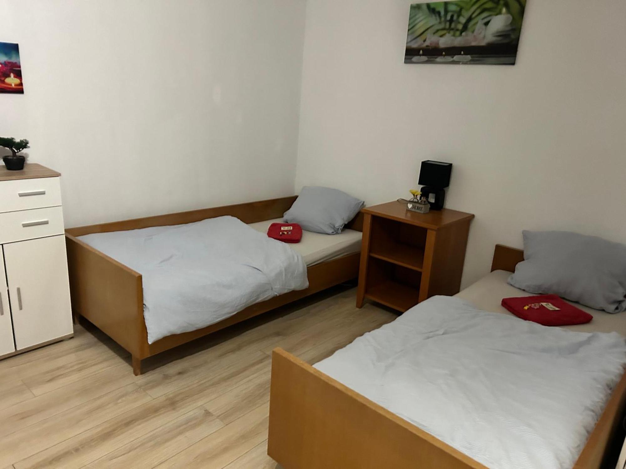 2-5 Bettzimmer Creglingen Esterno foto